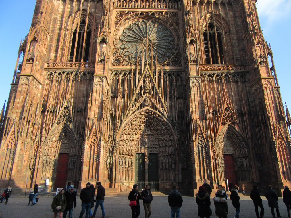 Front of Strasbourg Cathedral de Notre-Dame